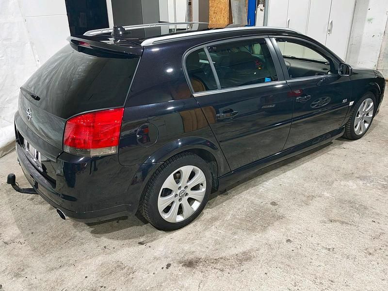 Gebraucht Opel Signum OPC 150 PS (110 kW) 2007 Schwarz Kleinwagen