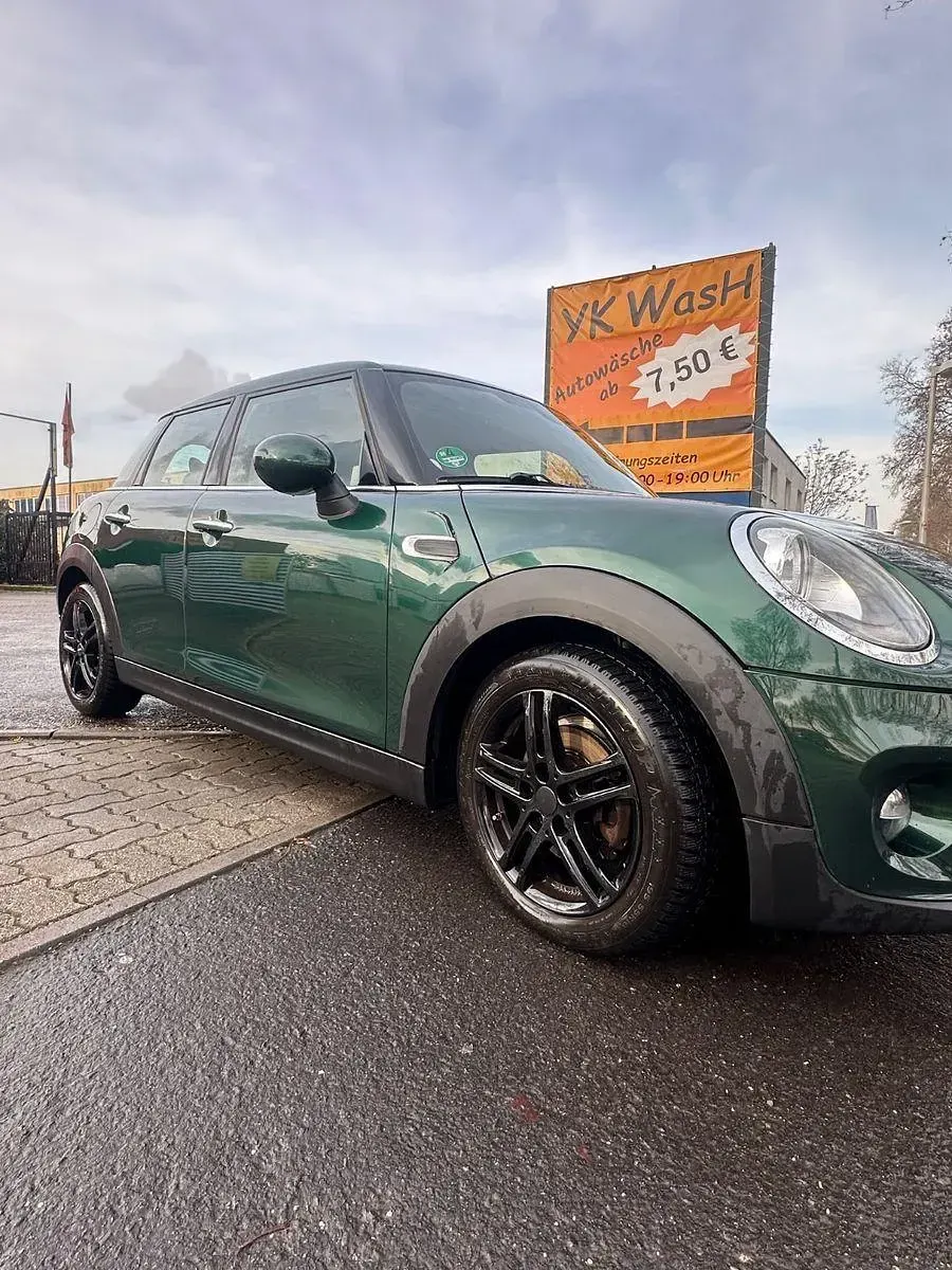 Gebraucht Mini ONE 102 PS (75 kW) 2017 Grün Kleinwagen