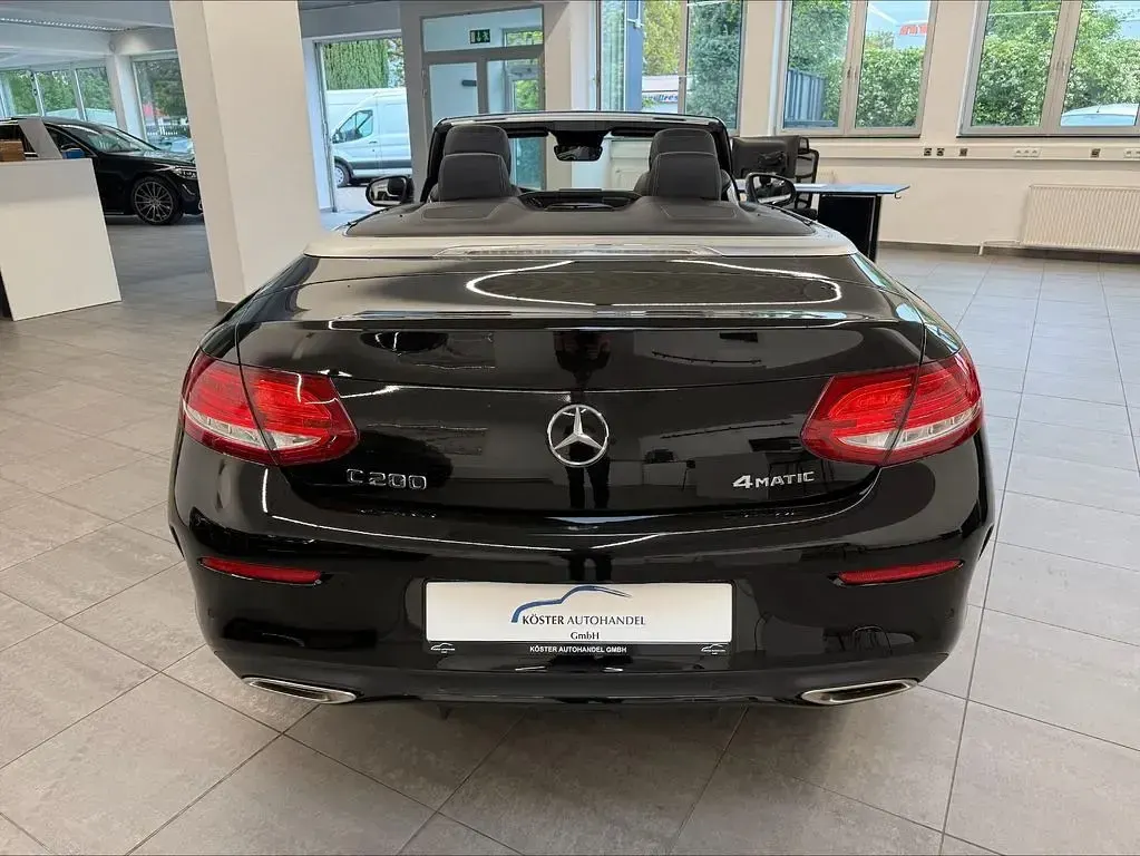 Gebraucht Mercedes C200 AMG line 184 PS (135 kW) 2018 Schwarz Cabrio