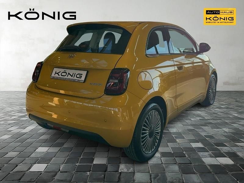 Neu Fiat 500 65 PS (47 kW) 2026 Gelb Kleinwagen