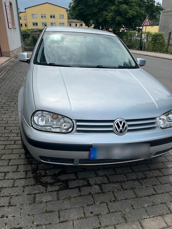 Grau Gebraucht 2003 VW Golf IV Basis Kleinwagen | 500 € (Superpreis) - Bild 1/4