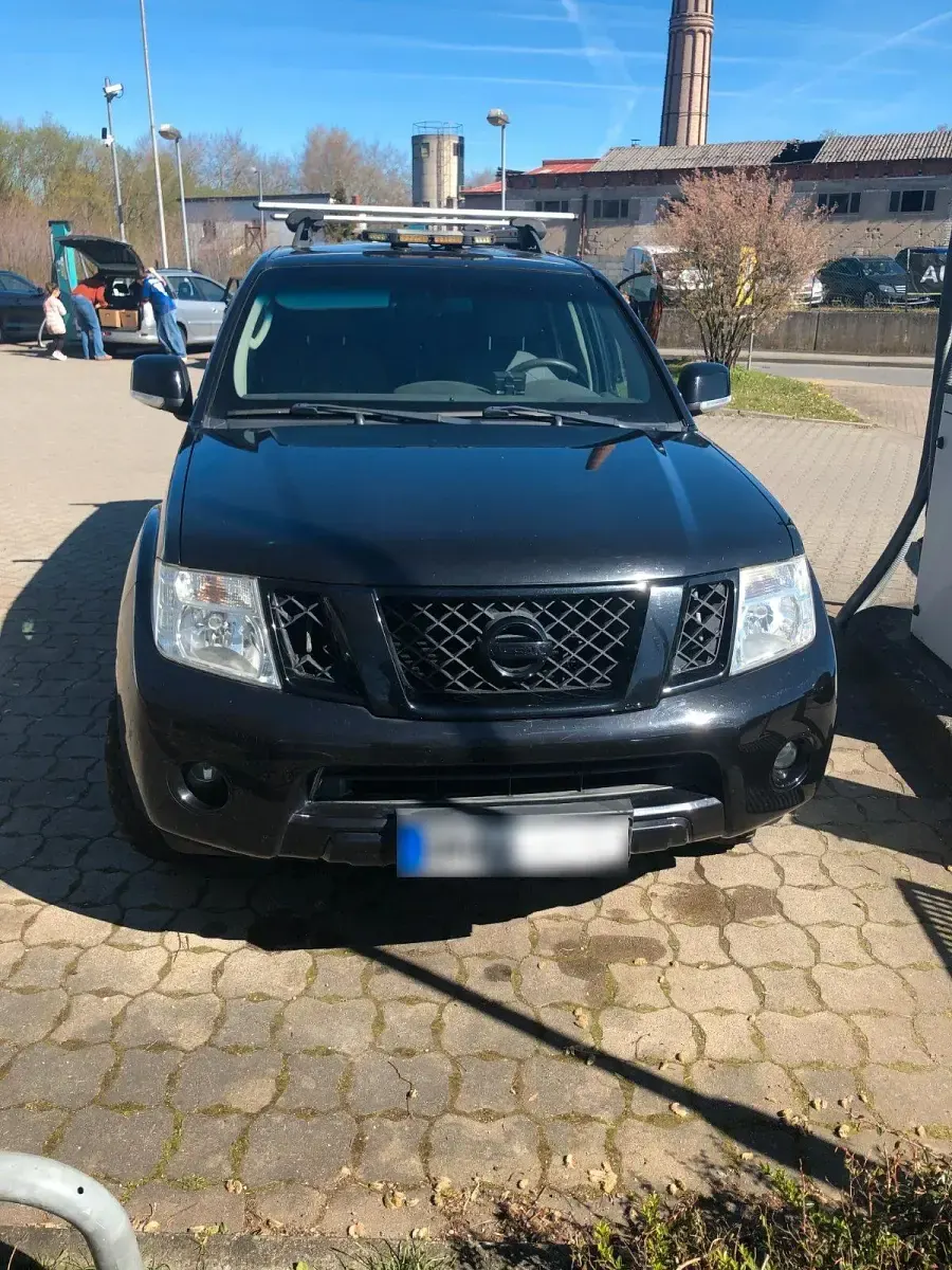 Gebraucht Nissan Pathfinder 190 PS (139 kW) 2011 Schwarz SUV