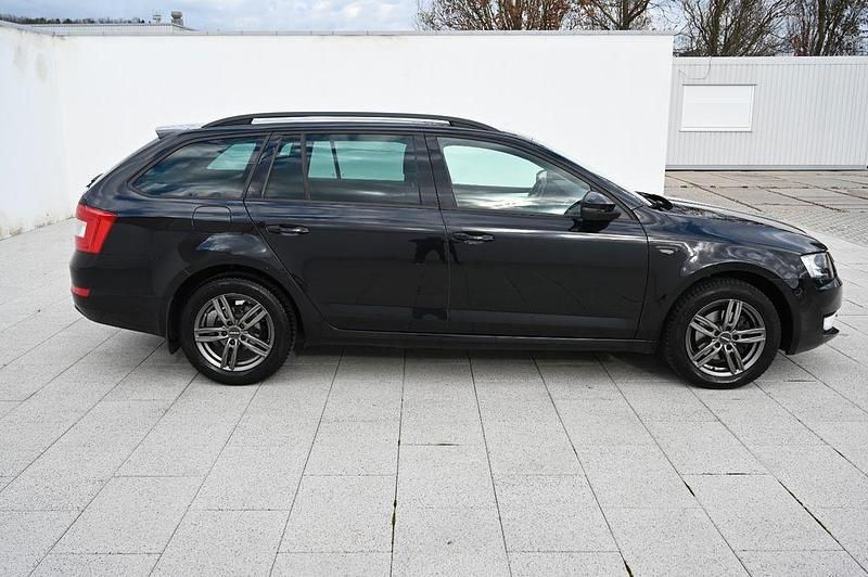 Gebraucht Skoda Octavia Elegance 140 PS (102 kW) 2014 Schwarz Kleinwagen