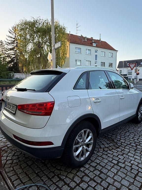 Second-hand Audi Q3 Design 150 CP (110 kW) 2017 Alb SUV