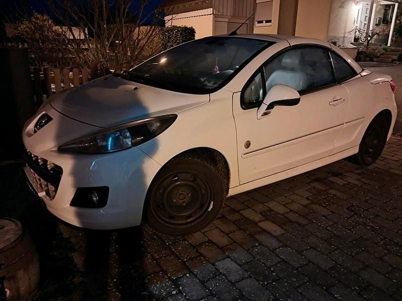 Weiß Gebraucht 2013 Peugeot 207 CC Roland Garros Cabrio | 4.000 € (Guter Preis) - Bild 1/1