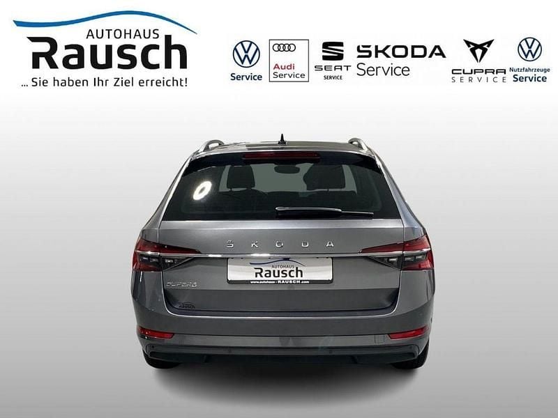 Gebraucht Skoda Superb Premium Edition 200 PS (147 kW) 2022 Grau Kombi