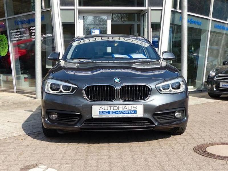 Gebraucht BMW 118 Advantage 136 PS (100 kW) 2018 Grau Kleinwagen