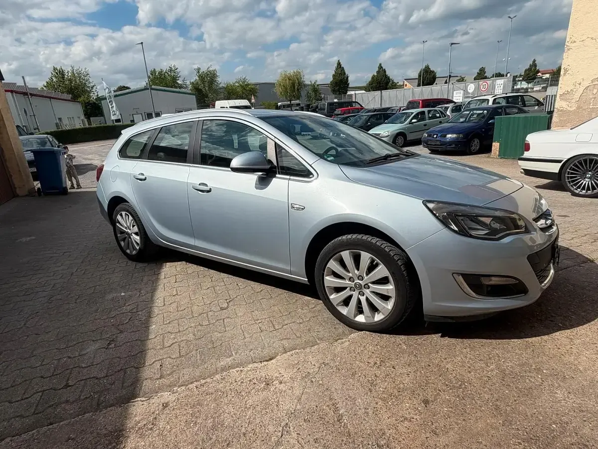 Gebraucht Opel Astra 140 PS (102 kW) 2016 Blau Kombi