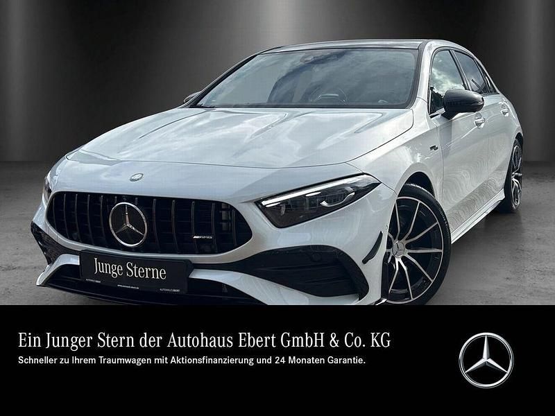 Digitalweiß Gebraucht 2023 Mercedes A35 AMG AMG Limousine | 51.110 € (Teuer) - Bild 1/4