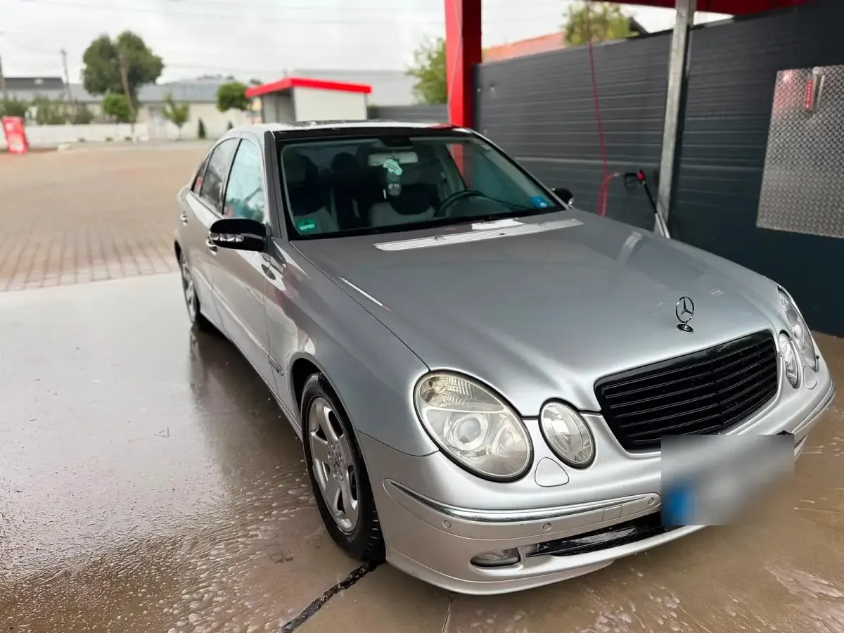 Gebraucht Mercedes E320 Avantgarde 224 PS (164 kW) 2006 Silber Limousine