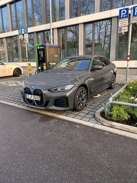 Gebraucht BMW i4 M Sport 250 kW (340 PS) 2024 Grau Limousine
