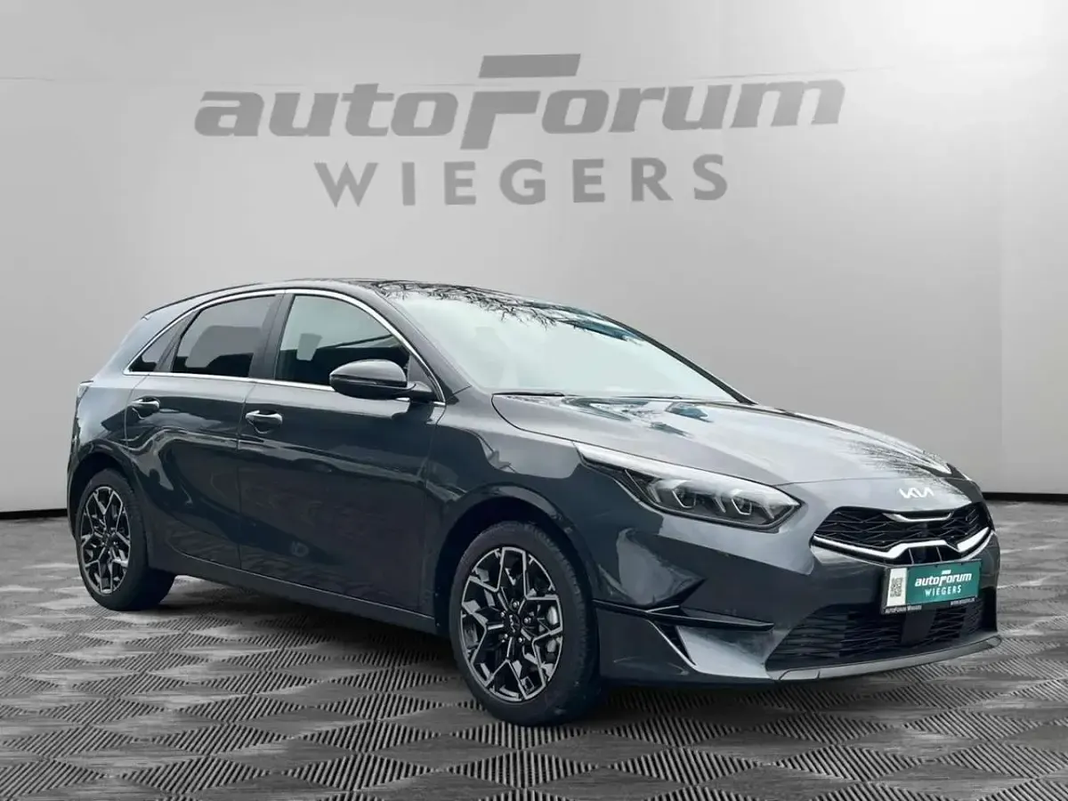 Usata Kia Ceed 101 CV (74 kW) 2025 Grigio Utilitaria