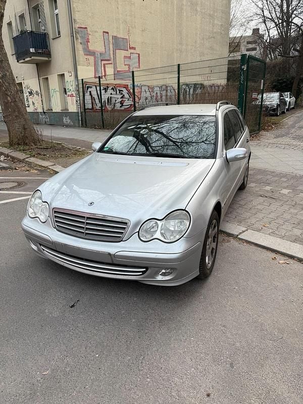 Gebraucht Mercedes C200 Classic 122 PS (89 kW) 2005 Kombi