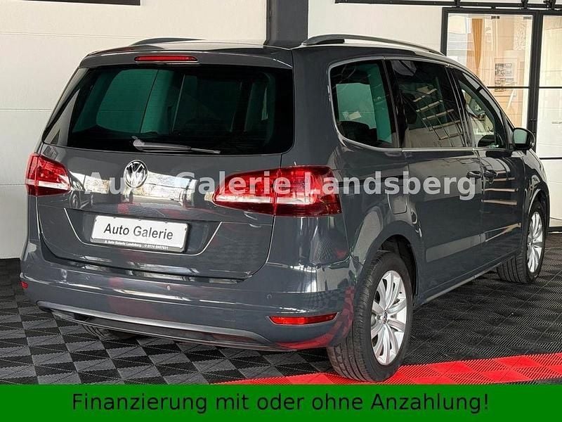 Gebraucht VW Sharan Highline 150 PS (110 kW) 2018 Grau Van / Kleinbus