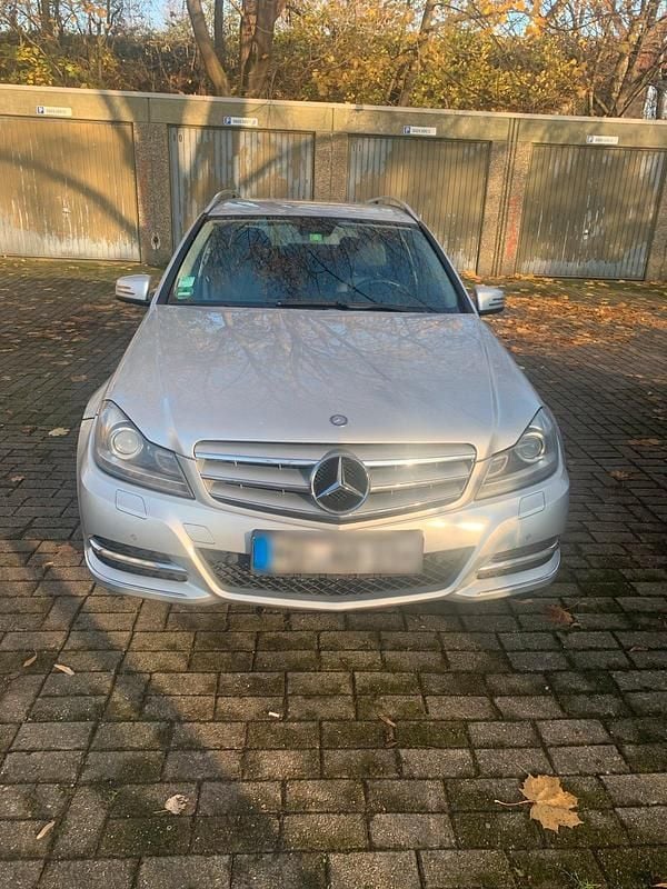 Gebraucht Mercedes C220 170 PS (125 kW) 2012 Grau Kombi