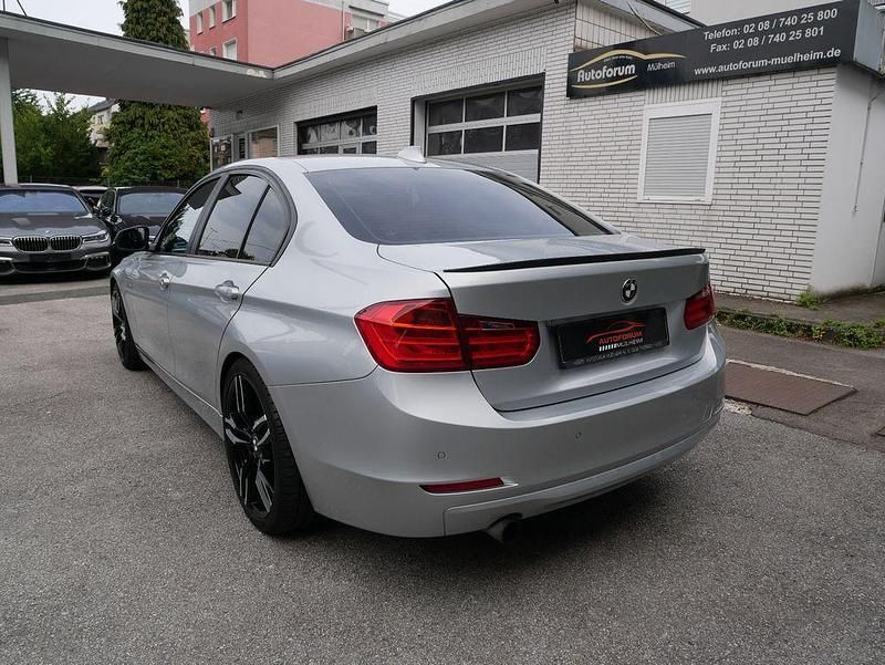 Gebraucht BMW 320 Performance 184 PS (135 kW) 2012 Silber metallic Limousine