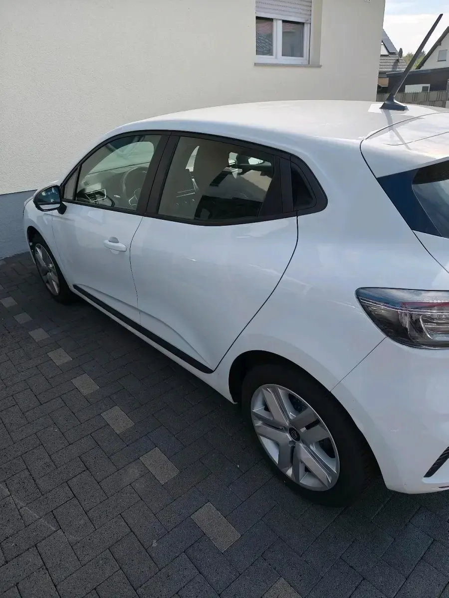 Gebraucht Renault Clio V Evolution 67 PS (49 kW) 2025 Weiß Limousine
