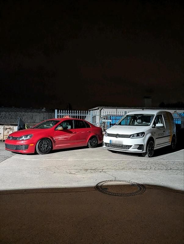 Second-hand VW Jetta 150 CP (110 kW) 2006 Negru Berlinǎ