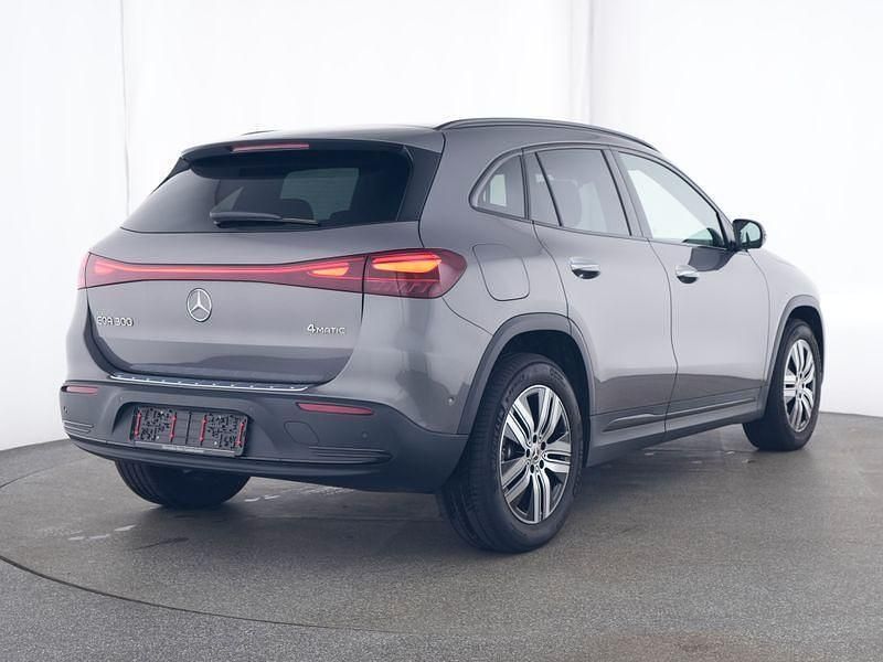 Gebraucht Mercedes EQA300 Night 167 kW (228 PS) 2024 Mountain grey metallic SUV
