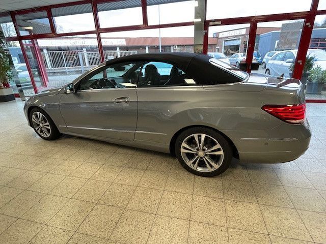Palladiumsilber metalliclack Gebraucht 2013 Mercedes E200 Cabrio | 18.800 € (Fairer Preis) - Bild 1/4
