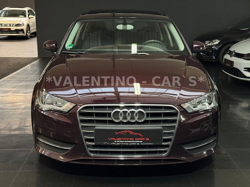Gebraucht Audi A3 Attraction 150 PS (110 kW) 2014 Rot Limousine
