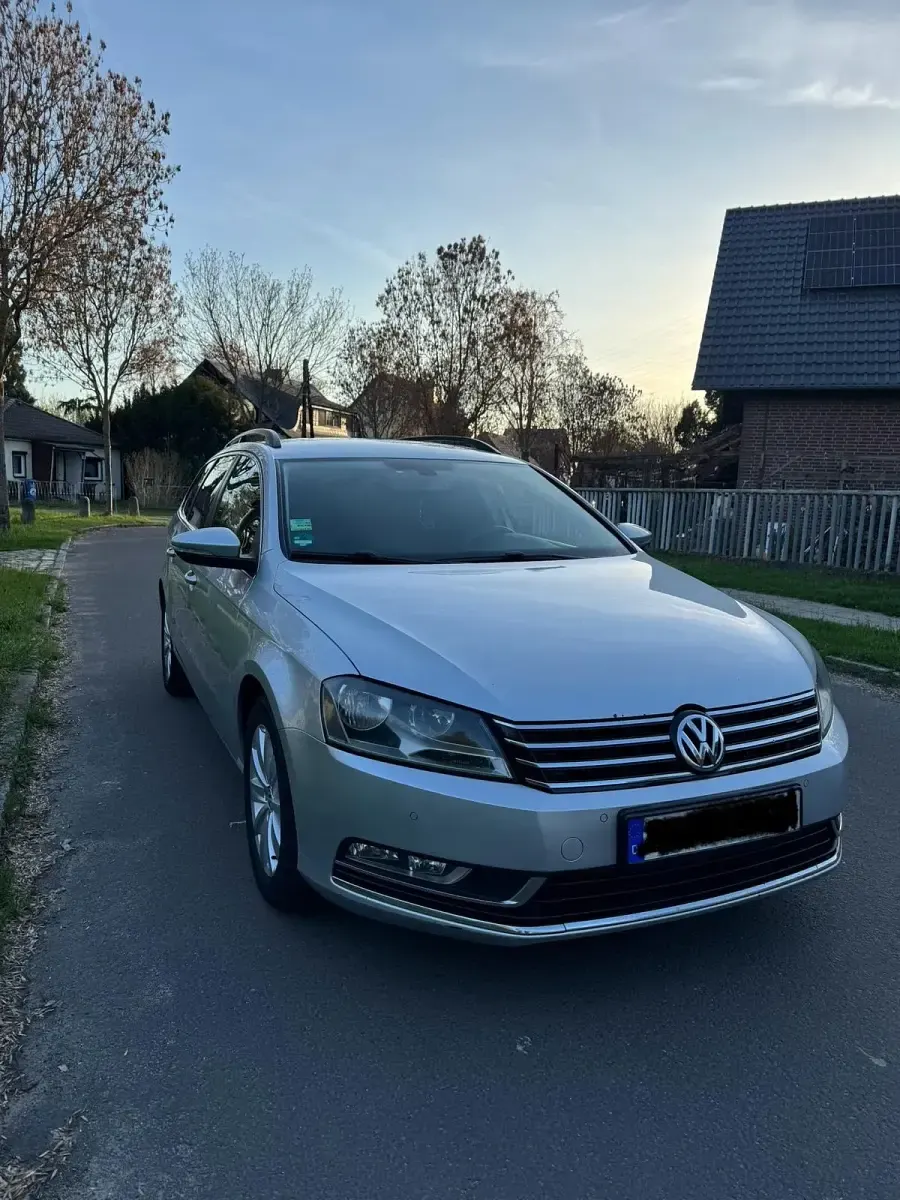 Gebraucht VW Passat 140 PS (102 kW) 2013 Grau Kombi