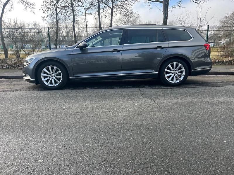 Gebraucht VW Passat Highline 190 PS (139 kW) 2015 Grau Kombi