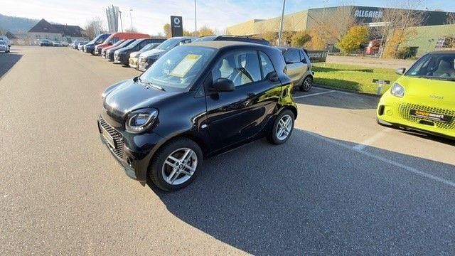 Bodypanels in black Gebraucht 2022 Smart ForTwo Electric Drive Coupé | 9.250 € (Superpreis) - Bild 1/4