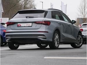 Gebraucht Audi A3 116 PS (85 kW) 2025 Grau (pfeilgrau perleffekt) Limousine