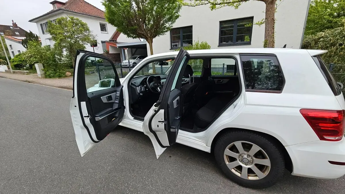 Gebraucht Mercedes GLK250 204 PS (150 kW) 2013 Weiß SUV
