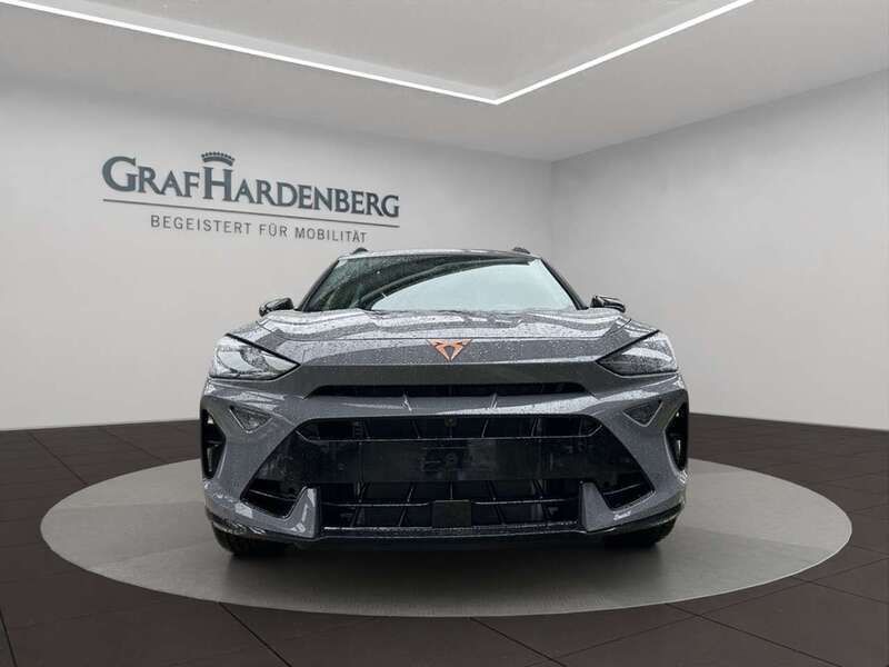 Grau Gebraucht 2025 Cupra Formentor VZ SUV | 48.390 € (Teuer) - Bild 1/4