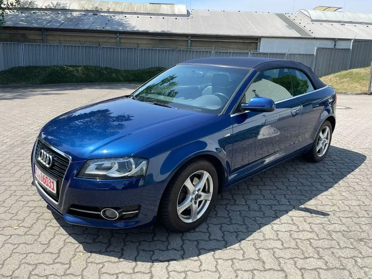 Gebraucht Audi A3 Cabriolet S-Line 125 PS (91 kW) 2011 Blau Cabrio