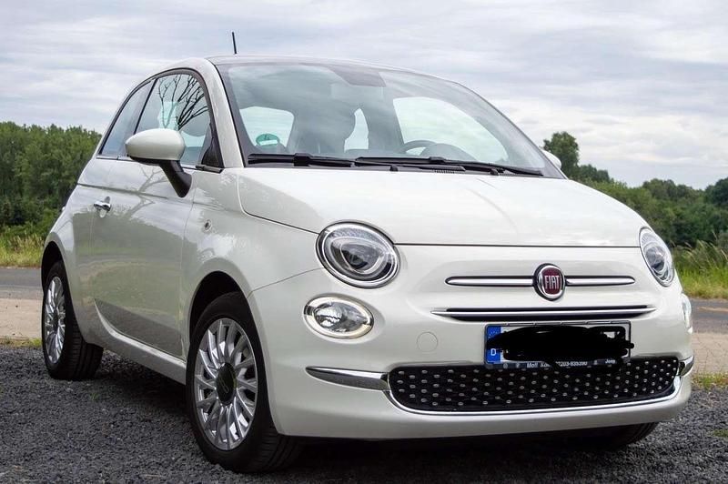 Weiß Gebraucht 2018 Fiat 500 Lounge Kleinwagen | 10.770 € (Fairer Preis) - Bild 1/4