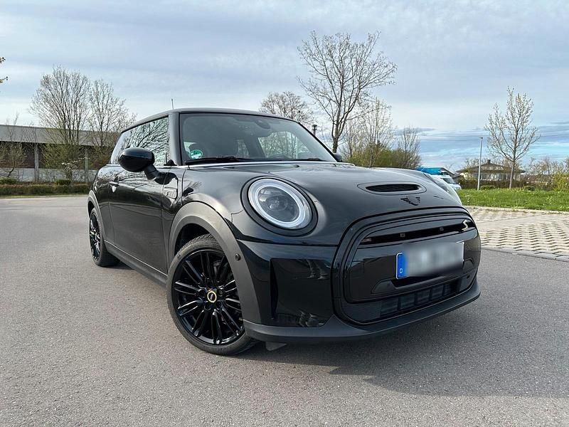 Schwarz Gebraucht 2023 Mini Cooper Coupé Coupé | 20.900 € - Bild 1/4