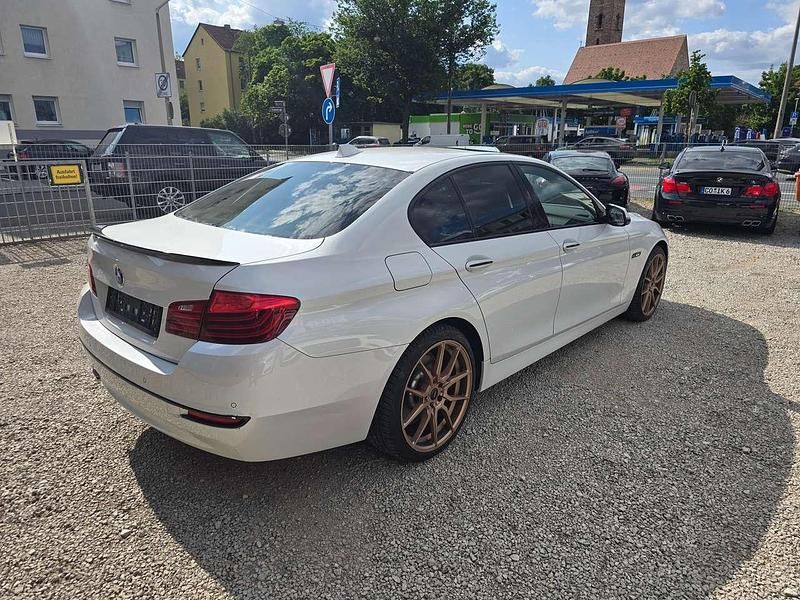 Gebraucht BMW 530 258 PS (189 kW) 2014 Mineralweiss metallic Limousine