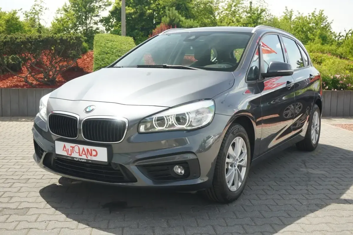 Gebraucht BMW 218 Advantage 136 PS (100 kW) 2016 Grau
