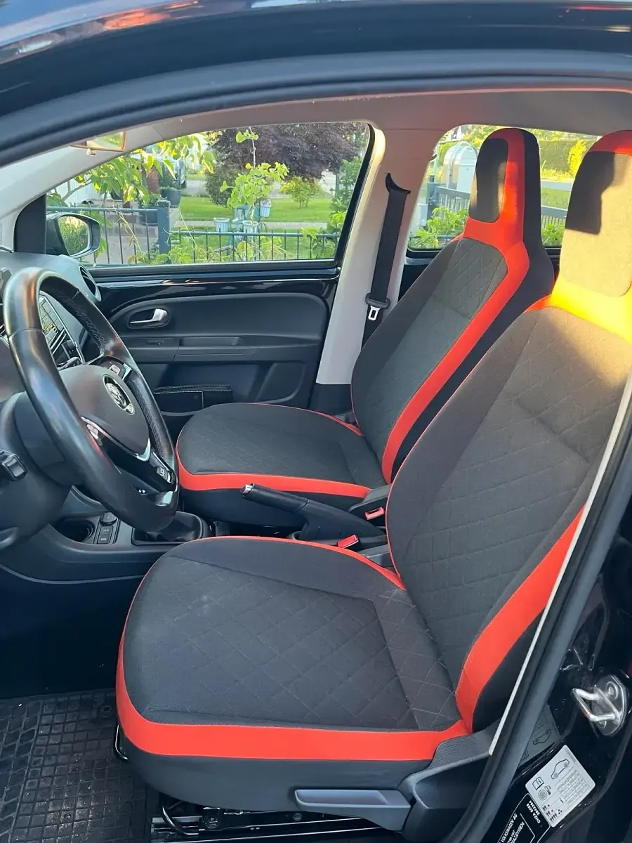Gebraucht VW cross up! 90 PS (66 kW) 2018 Schwarz Kleinwagen