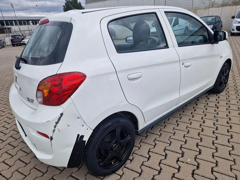 Gebraucht Mitsubishi Space Star Basis 71 PS (52 kW) 2019 Weiß Kleinwagen