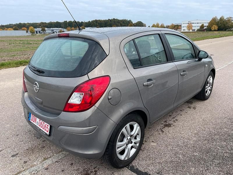 Gebraucht Opel Corsa Energy 86 PS (63 kW) 2014 Silber Kleinwagen