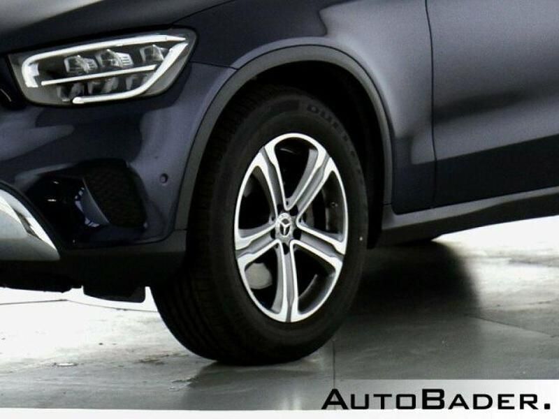 Gebraucht Mercedes GLC220 Exclusive 194 PS (142 kW) 2022 890 cavansitblau (metallic) SUV