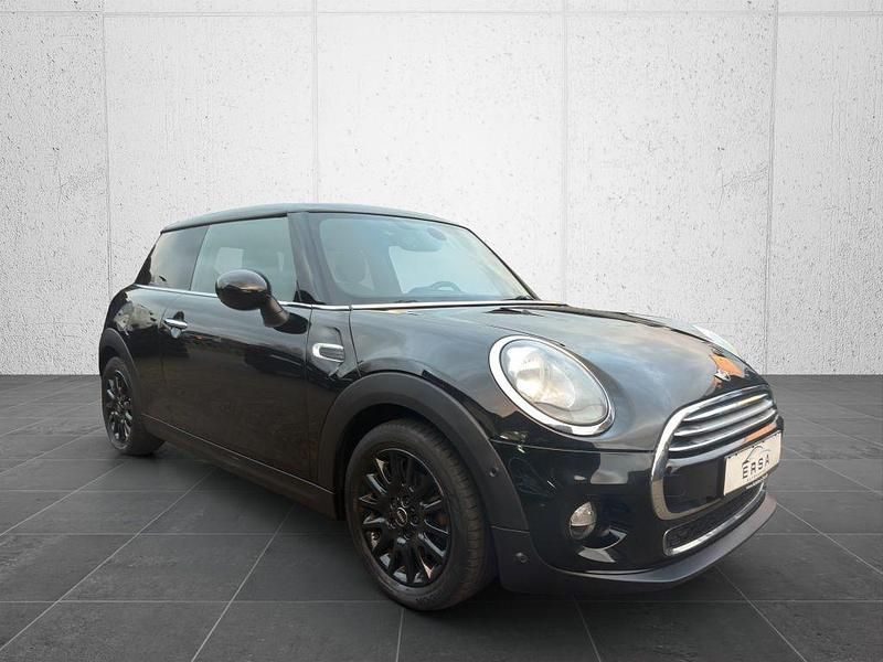 Gebraucht Mini Cooper D Pepper 116 PS (85 kW) 2016 Schwarz Kleinwagen
