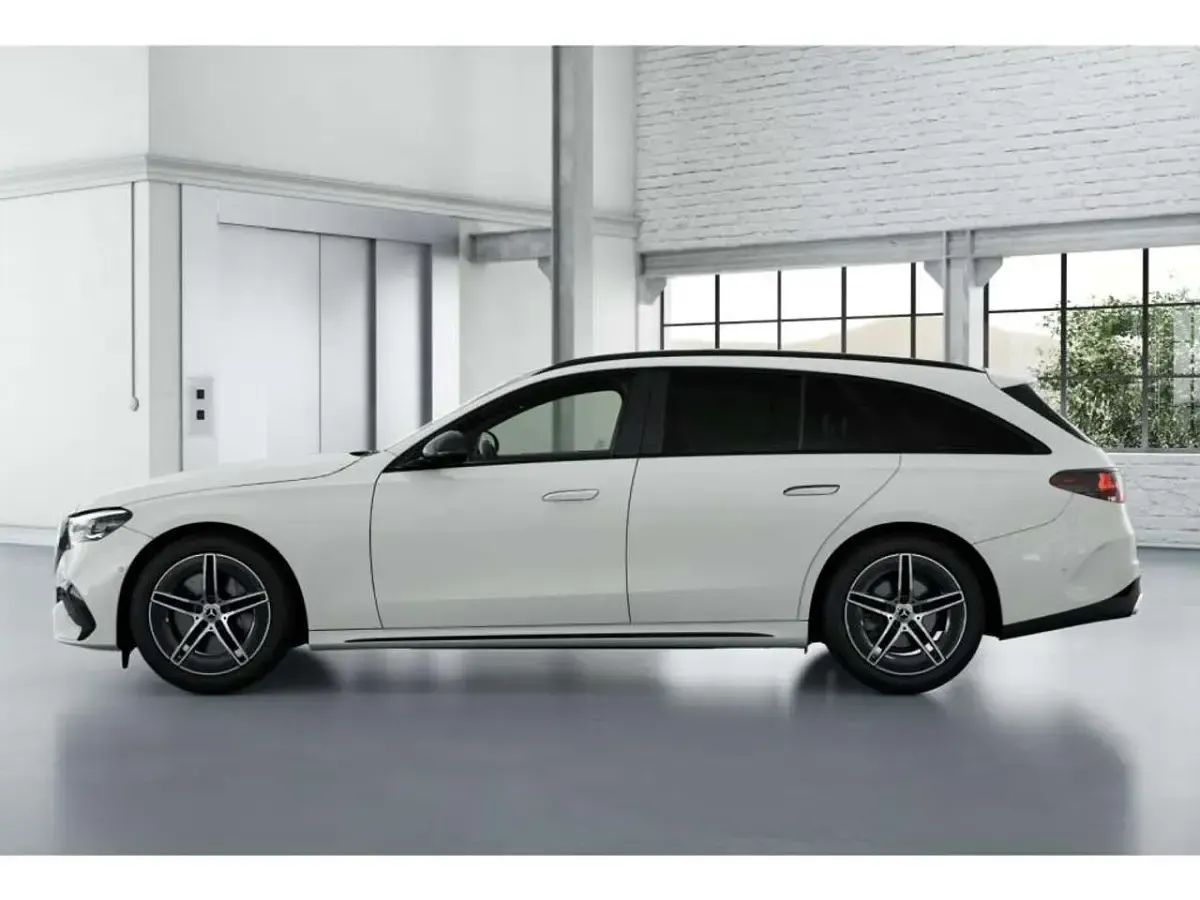 Gebraucht Mercedes E220 AMG 197 PS (144 kW) 2026 Weiß Limousine