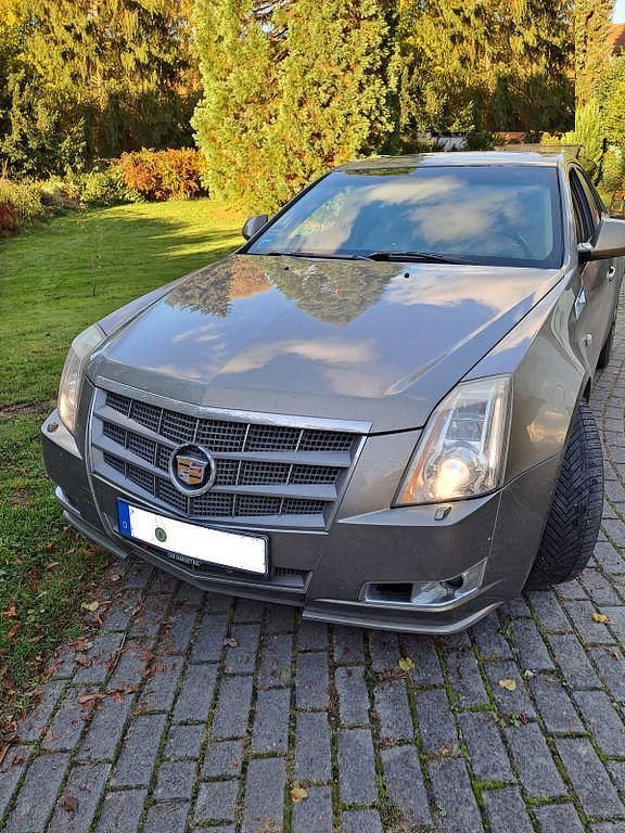 Beige Gebraucht 2012 Cadillac CTS Kombi | 11.700 € (Fairer Preis) - Bild 1/4