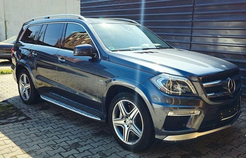 Grau Gebraucht 2015 Mercedes GL63 AMG AMG SUV | 25.999 € - Bild 1/4