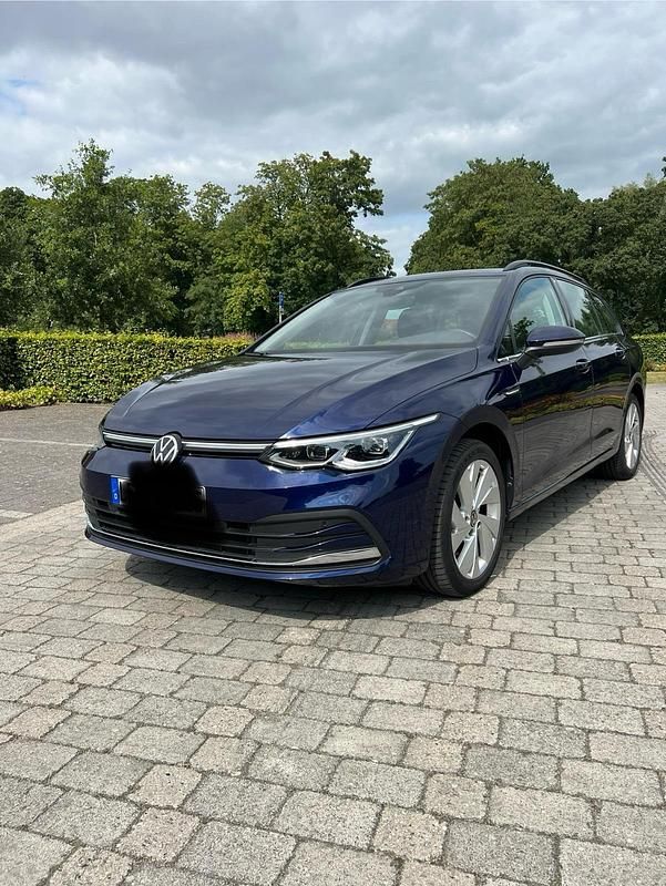 Gebraucht VW Golf VIII Style 190 PS (139 kW) 2022 Blau Kombi