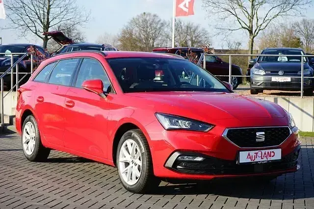 Gebraucht Seat Leon Style 150 PS (110 kW) 2023 Rot Kombi