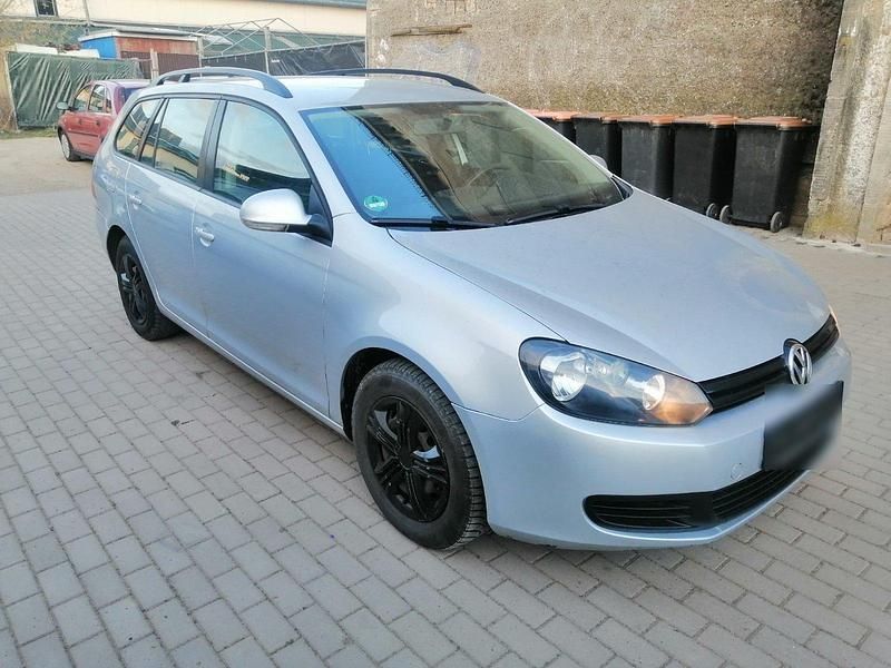 Silber Gebraucht 2010 VW Golf VI Kombi | 2.299 € (Guter Preis) - Bild 1/4