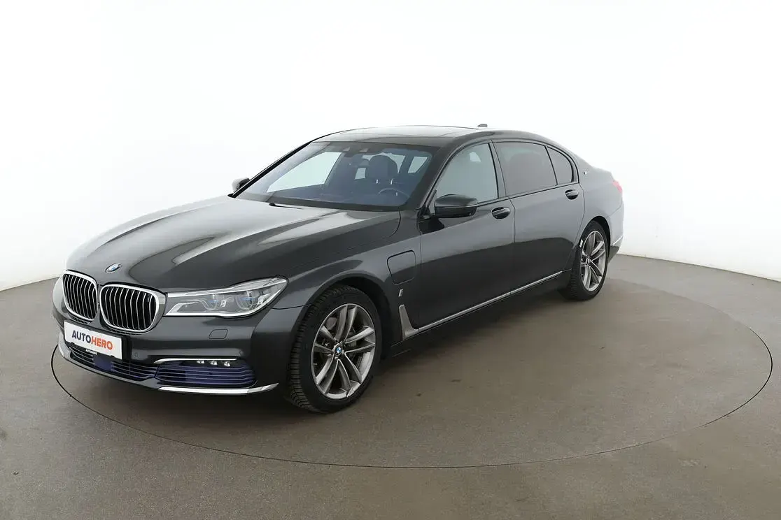 Gebraucht BMW 740 326 PS (239 kW) 2016 Limousine