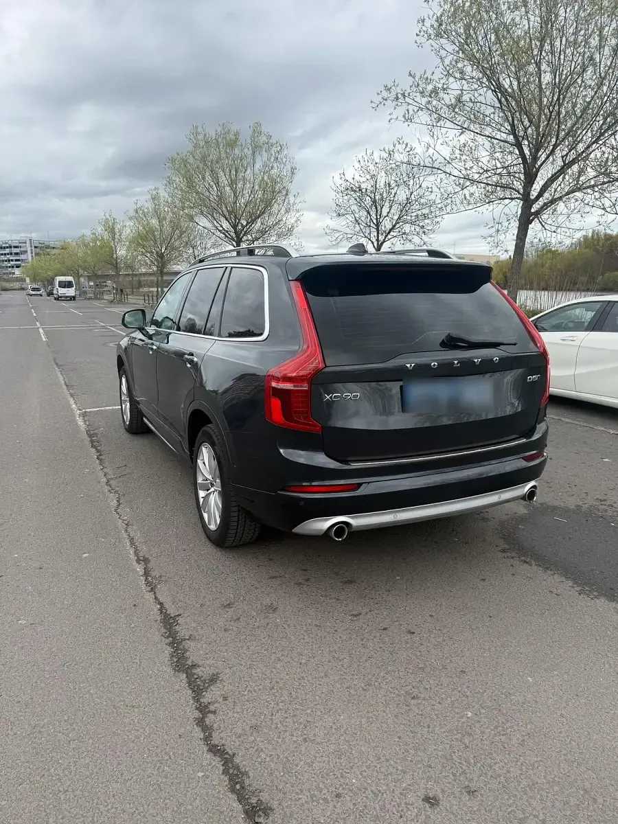 Gebraucht Volvo XC90 Momentum 235 PS (172 kW) 2018 Grau SUV