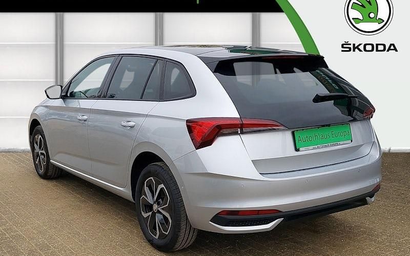 Gebraucht Skoda Scala Selection 150 PS (110 kW) 2024 Brilliantsilber metallic Kleinwagen